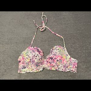 𝅺VICTORIA’S Secret swim floral shimmer bikini top size 32B good condition